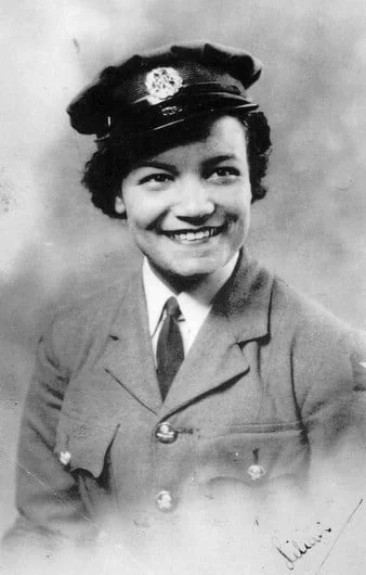 lilian-uniform Photo of Lilian Bader in uniform